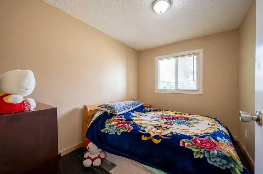 139 Maitland Road NE Calgary AB T2A 4Z3