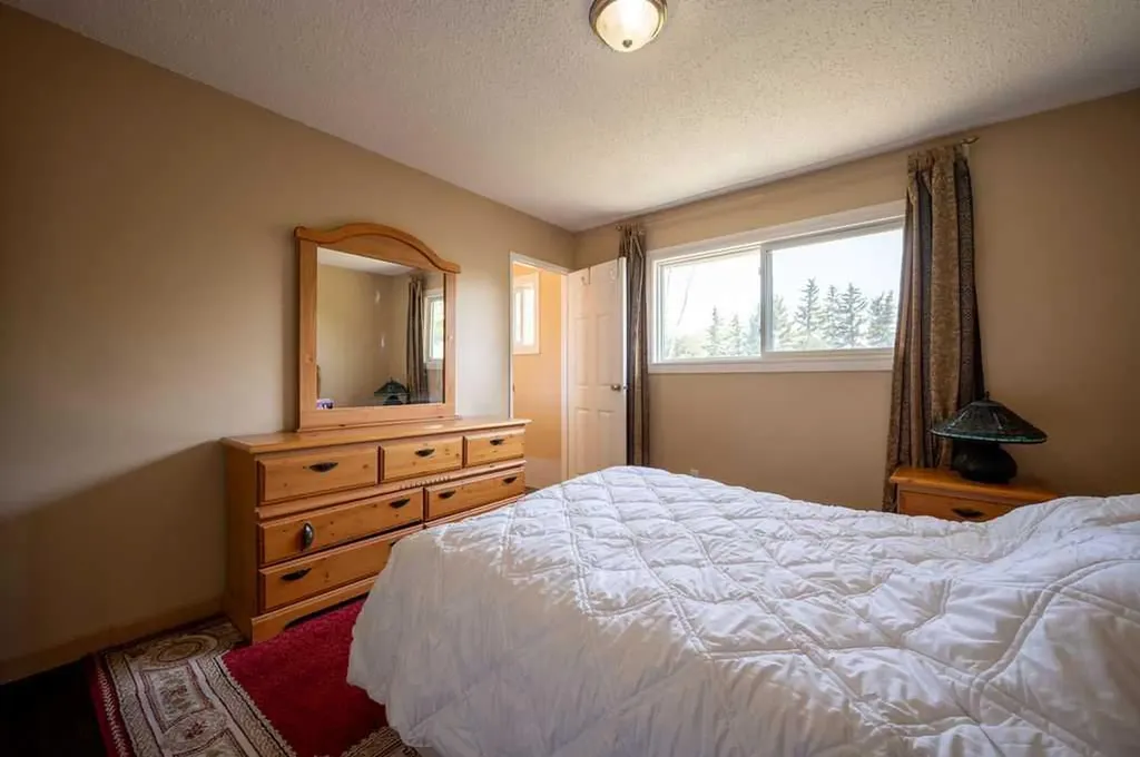 139 Maitland Road NE Calgary AB T2A 4Z3