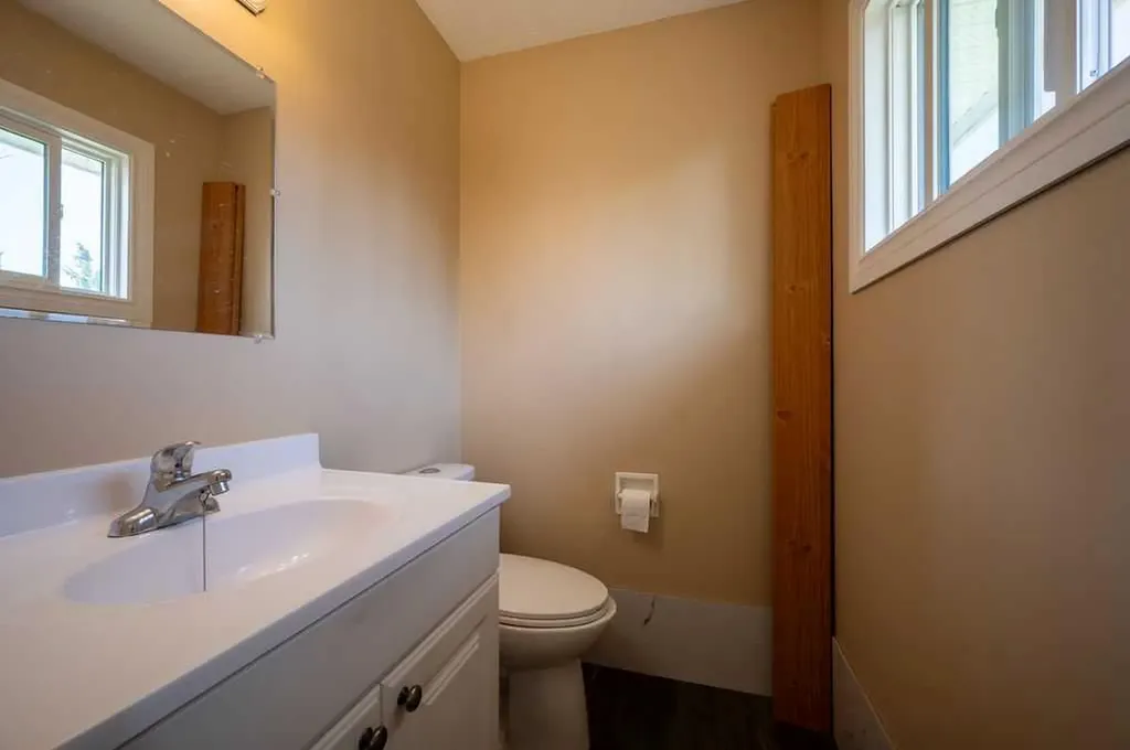 139 Maitland Road NE Calgary AB T2A 4Z3