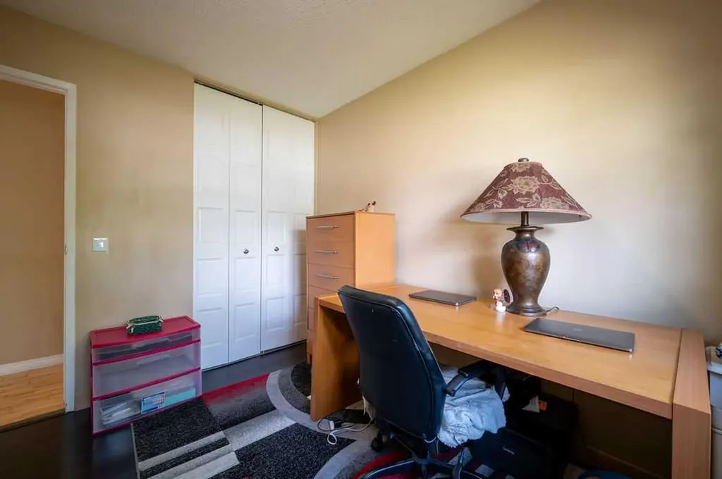 139 Maitland Road NE Calgary AB T2A 4Z3
