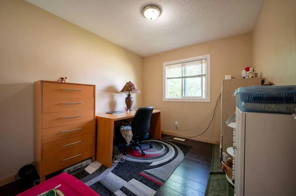 139 Maitland Road NE Calgary AB T2A 4Z3
