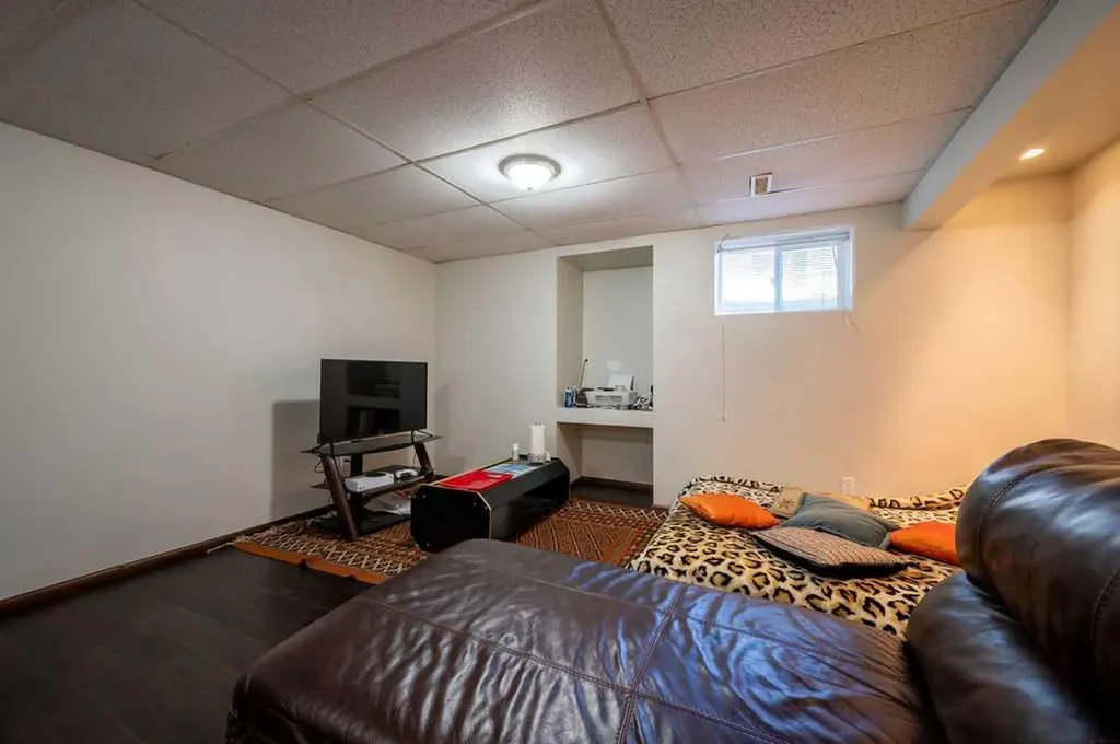 139 Maitland Road NE Calgary AB T2A 4Z3