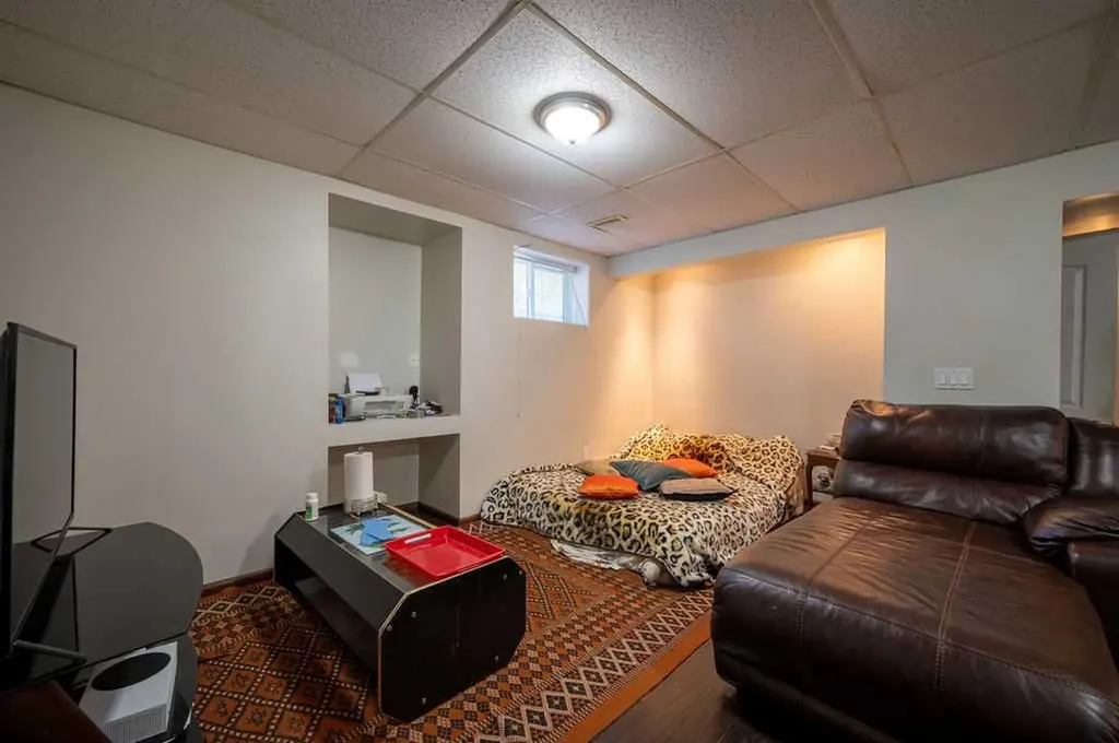 139 Maitland Road NE Calgary AB T2A 4Z3