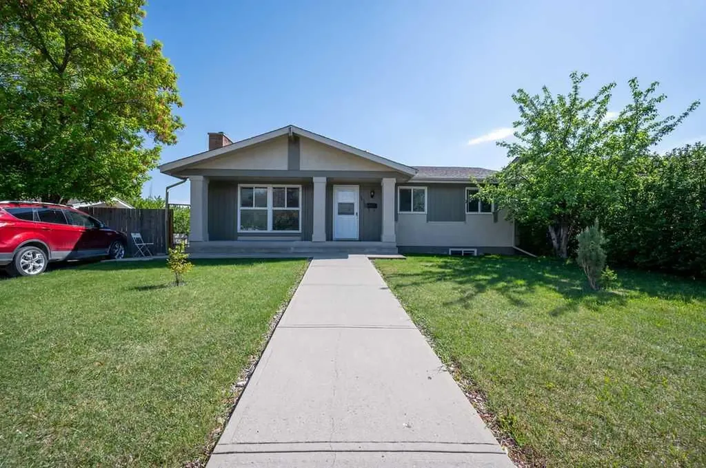 139 Maitland Road NE Calgary AB T2A 4Z3