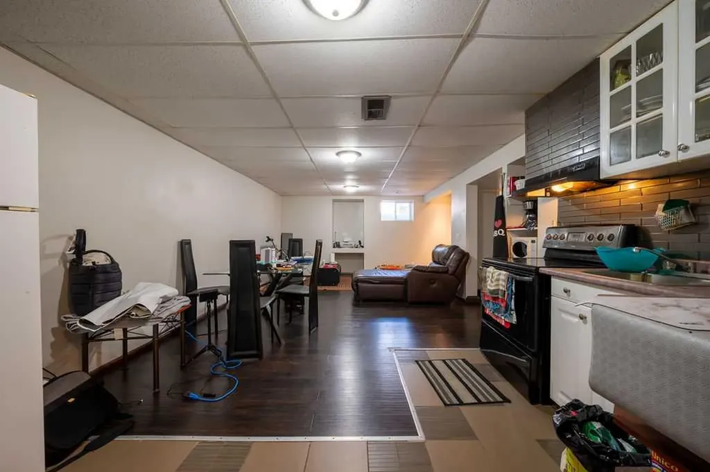 139 Maitland Road NE Calgary AB T2A 4Z3