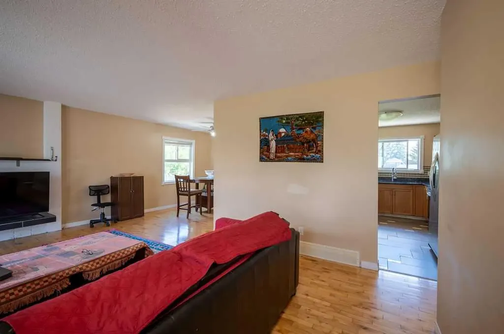139 Maitland Road NE Calgary AB T2A 4Z3