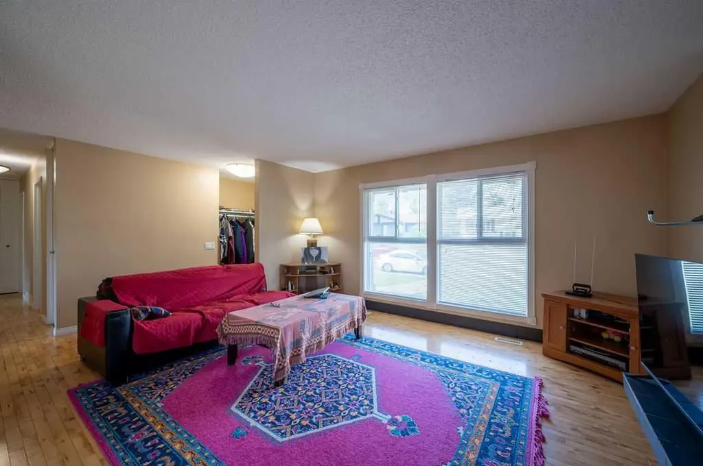 139 Maitland Road NE Calgary AB T2A 4Z3