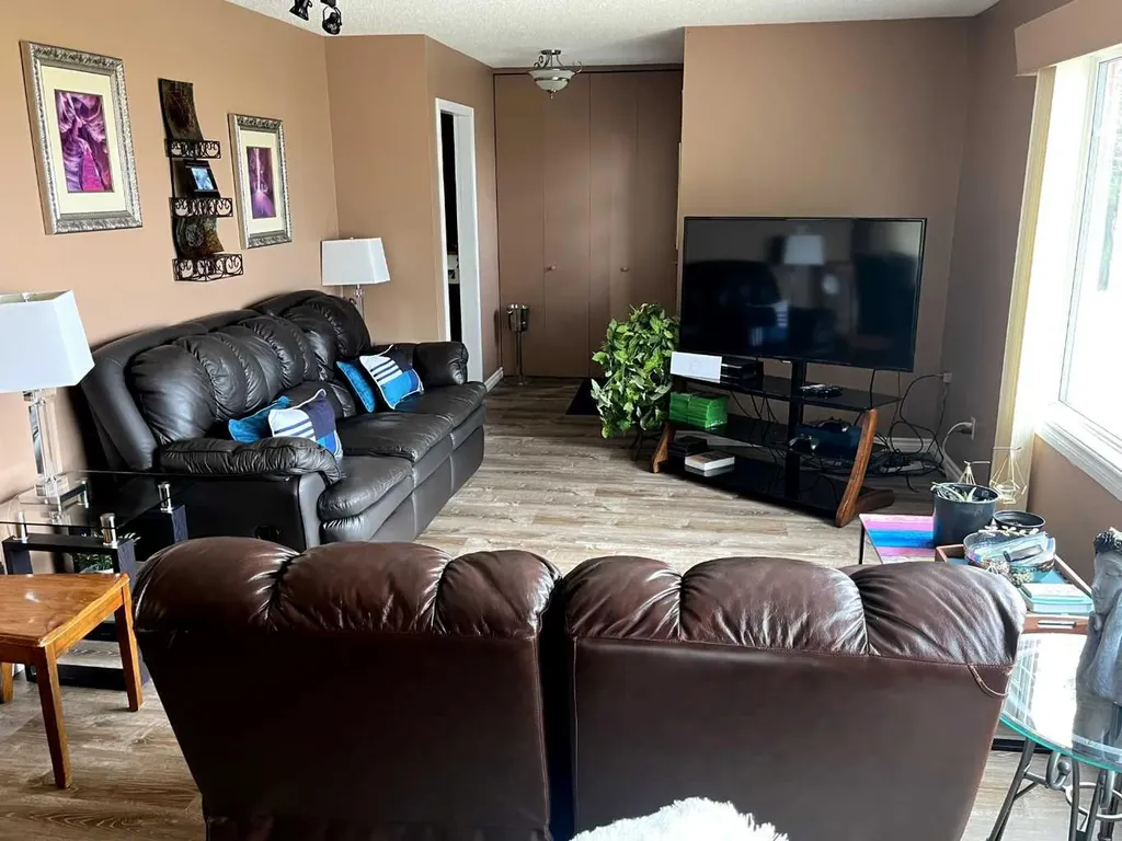 49425 Highway 870 Innisfree AB t0b2g0