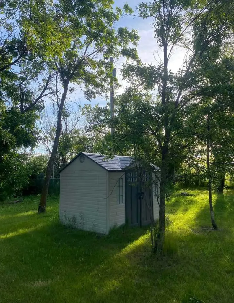 49425 Highway 870 Innisfree AB t0b2g0