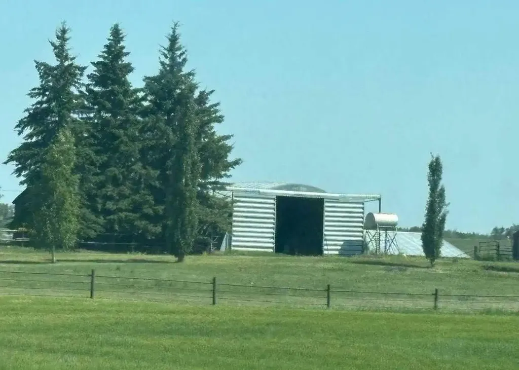 49425 Highway 870 Innisfree AB t0b2g0