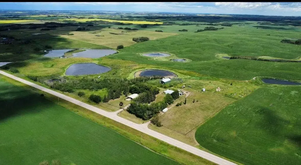 49425 Highway 870 Innisfree AB t0b2g0