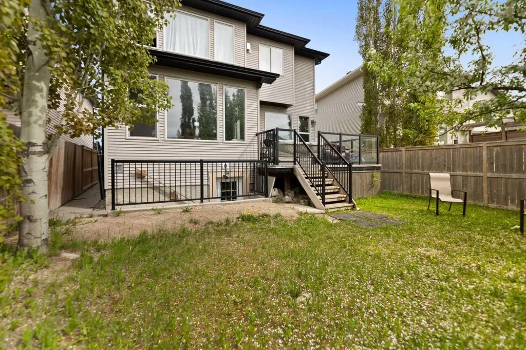 34 Brightoncrest Common SE Calgary AB T2Z 0N8