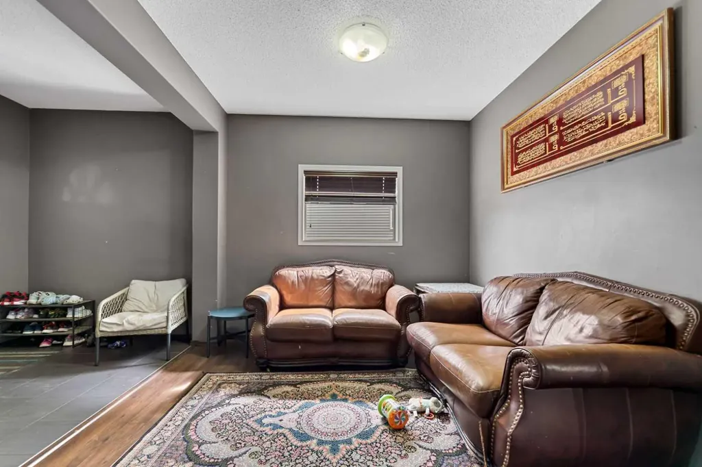 34 Brightoncrest Common SE Calgary AB T2Z 0N8