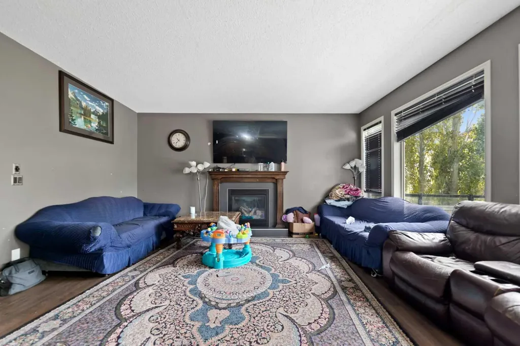 34 Brightoncrest Common SE Calgary AB T2Z 0N8