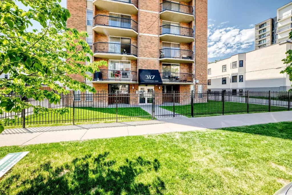 317 14 Avenue SW Calgary AB T2R 0M4