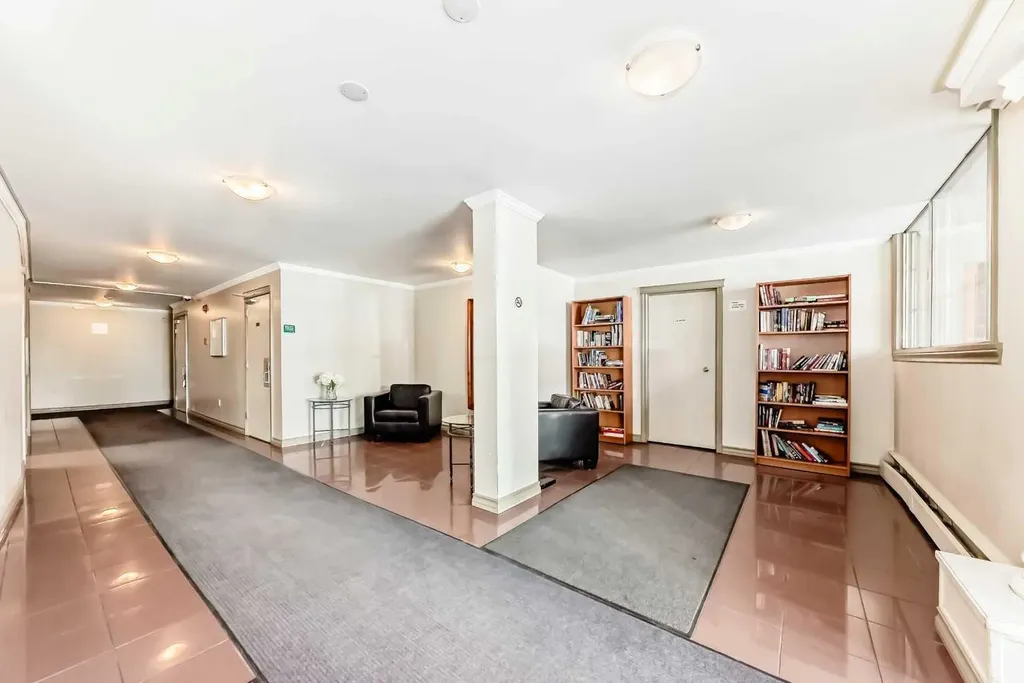 317 14 Avenue SW Calgary AB T2R 0M4
