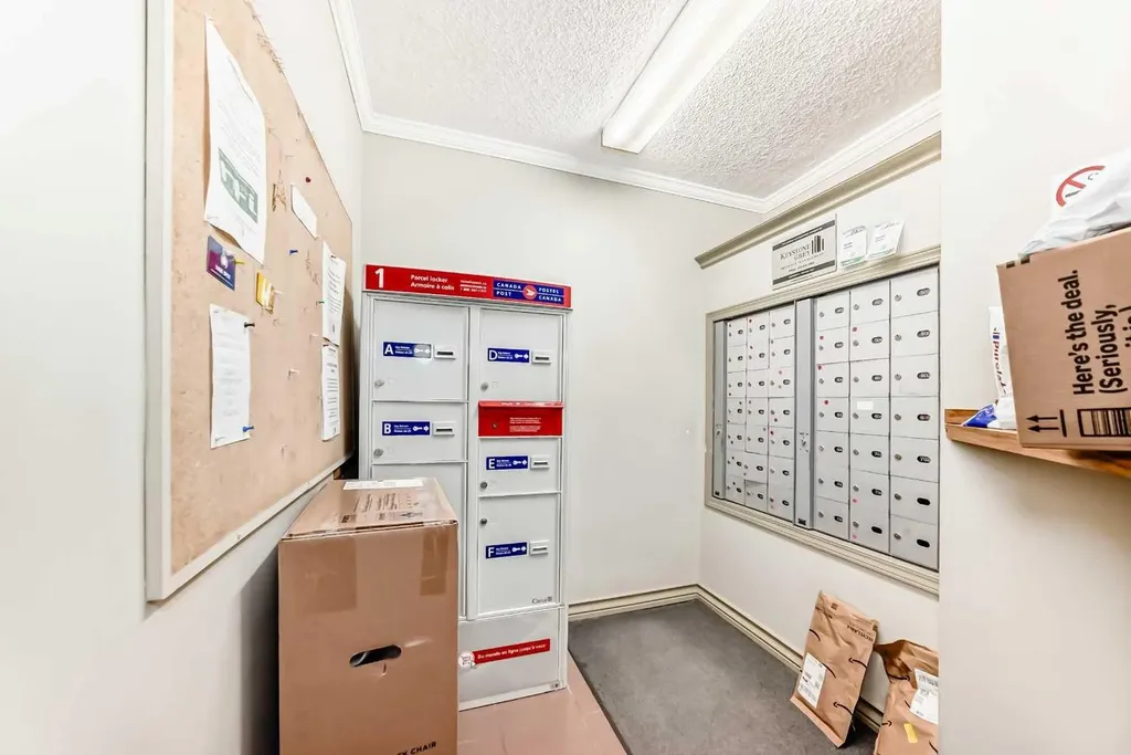 317 14 Avenue SW Calgary AB T2R 0M4