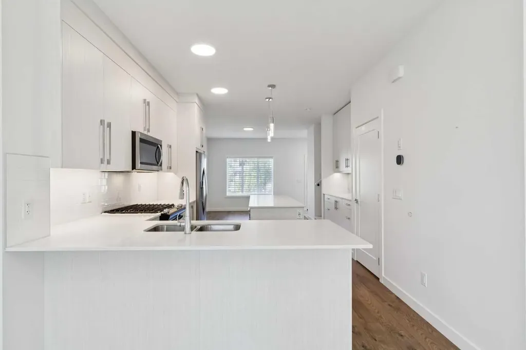 7411 202 Avenue SE Calgary AB T3S 0E8