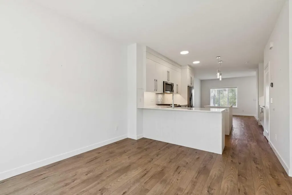 7411 202 Avenue SE Calgary AB T3S 0E8