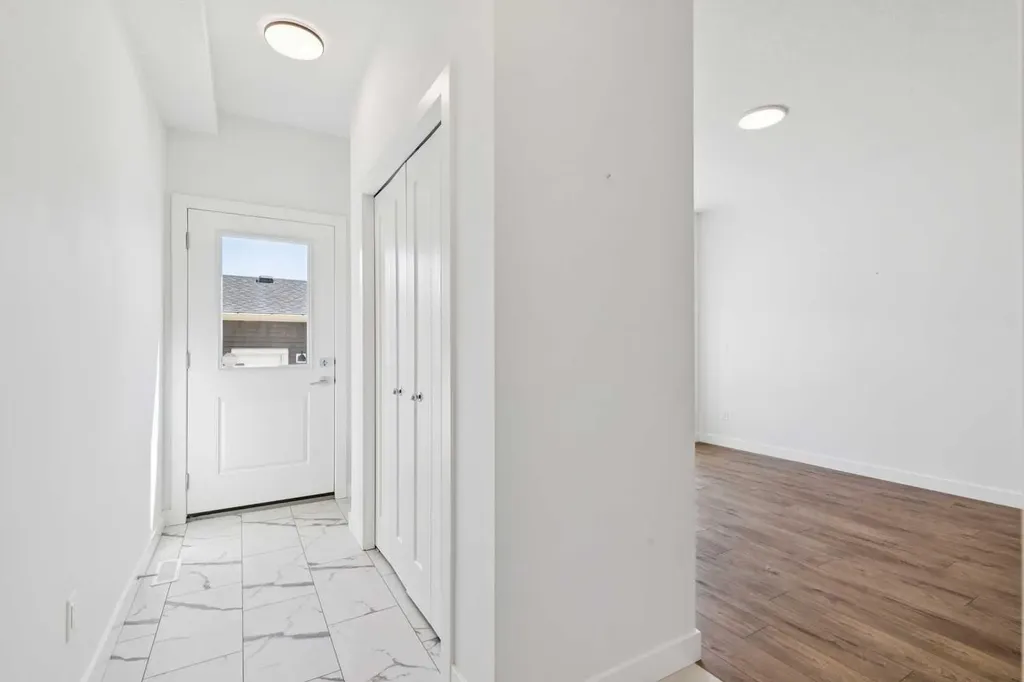 7411 202 Avenue SE Calgary AB T3S 0E8