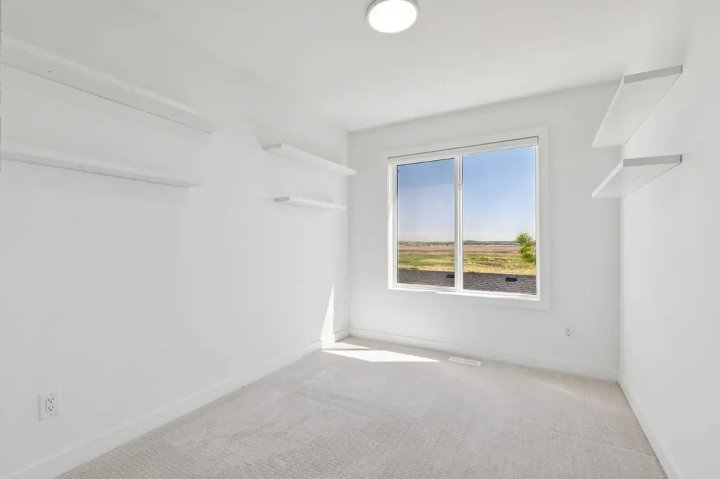 7411 202 Avenue SE Calgary AB T3S 0E8
