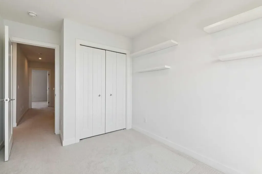 7411 202 Avenue SE Calgary AB T3S 0E8