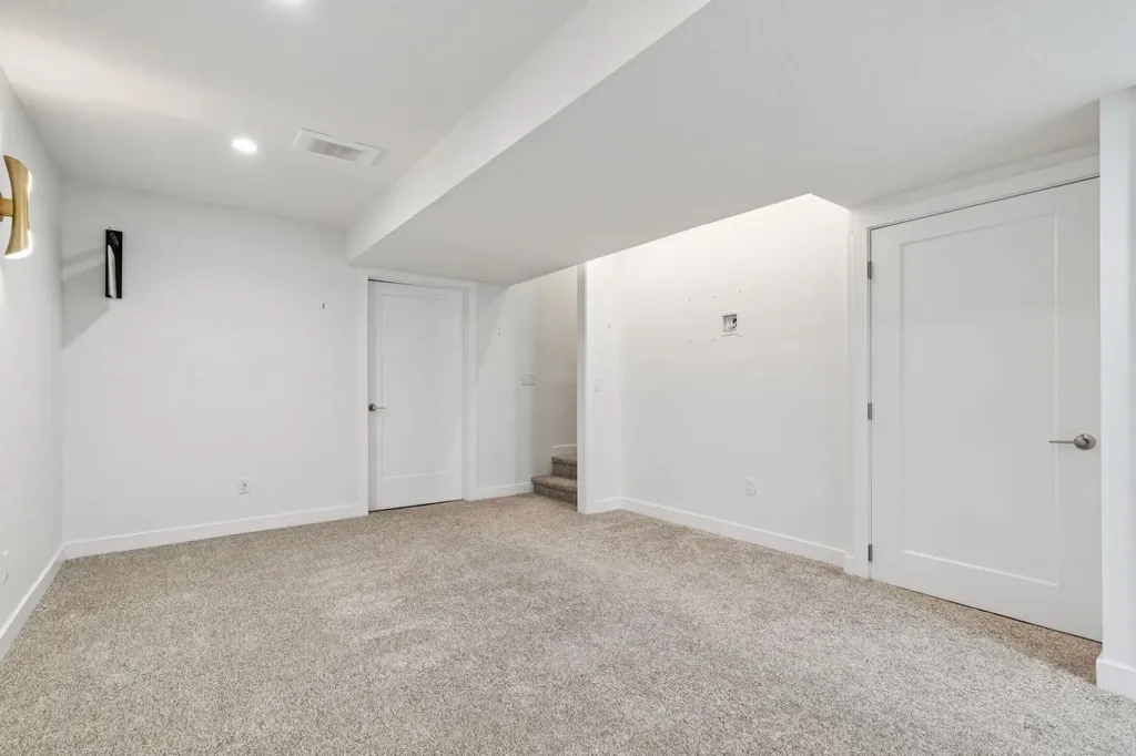 7411 202 Avenue SE Calgary AB T3S 0E8