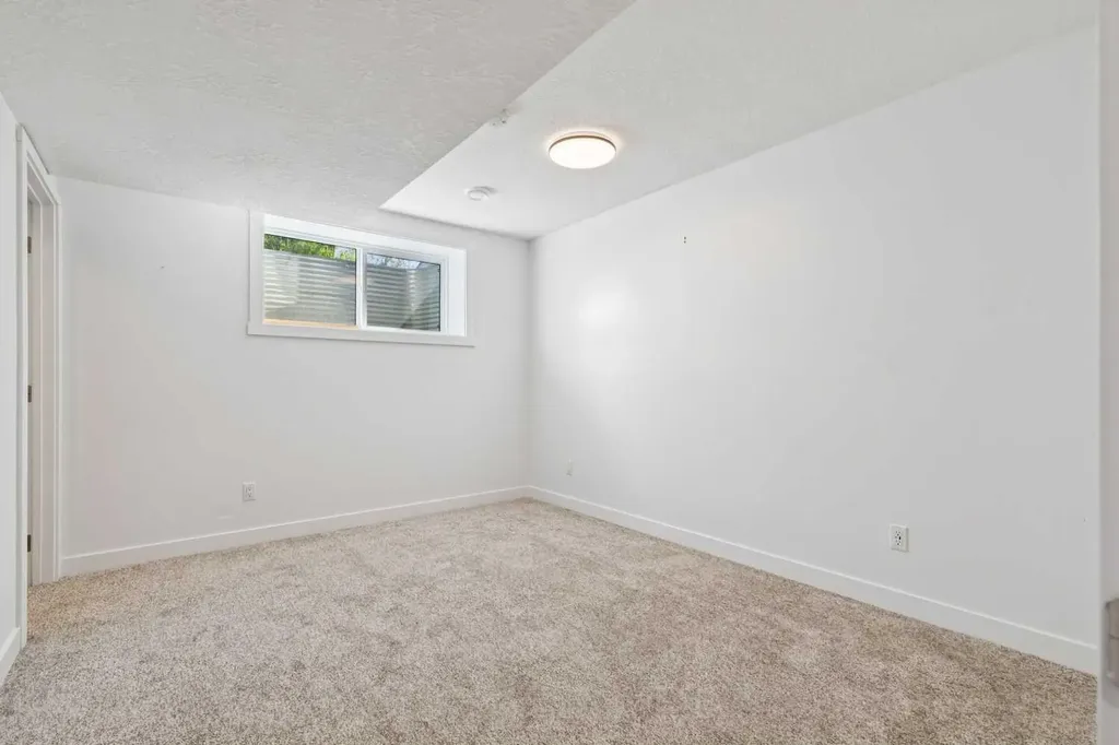7411 202 Avenue SE Calgary AB T3S 0E8