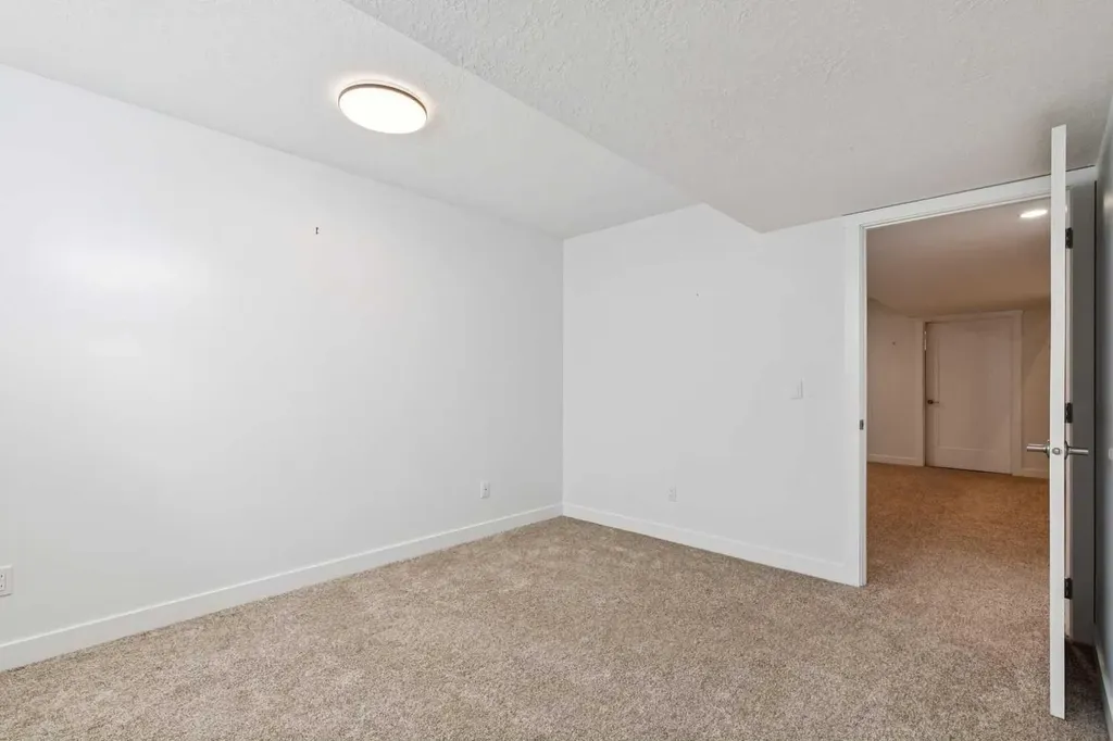 7411 202 Avenue SE Calgary AB T3S 0E8