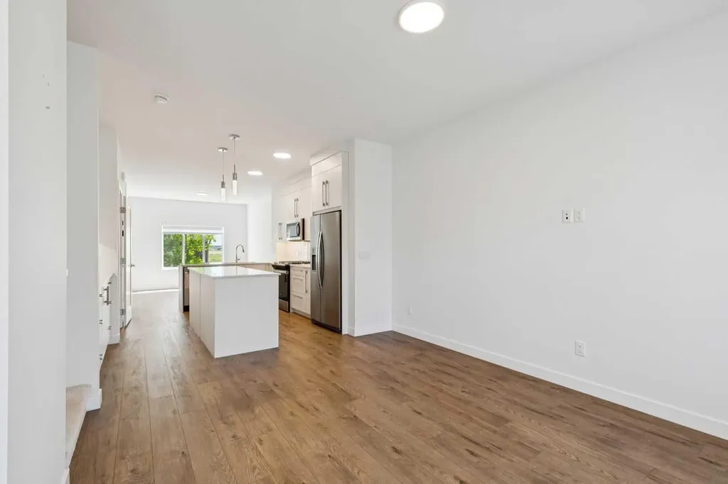 7411 202 Avenue SE Calgary AB T3S 0E8