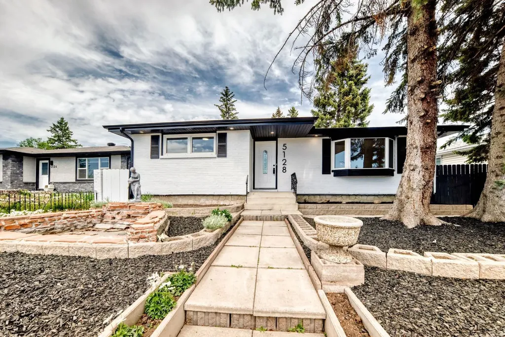 5128 Maryvale Drive NE Calgary AB T2A 2V6