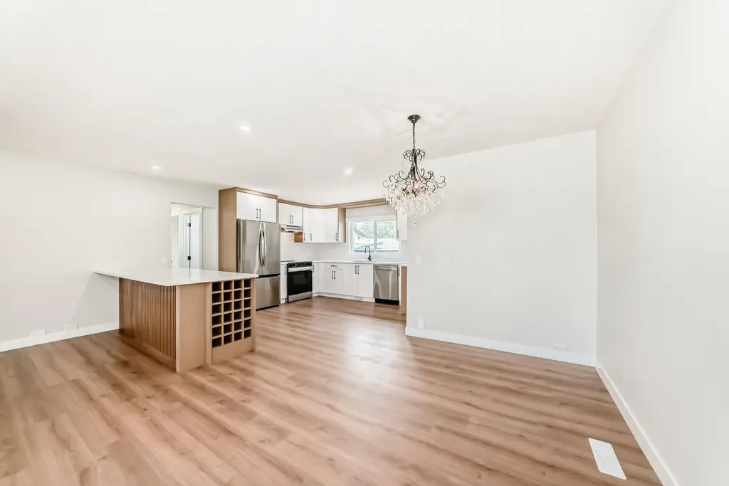 5128 Maryvale Drive NE Calgary AB T2A 2V6