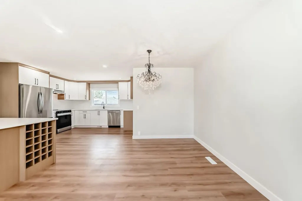 5128 Maryvale Drive NE Calgary AB T2A 2V6