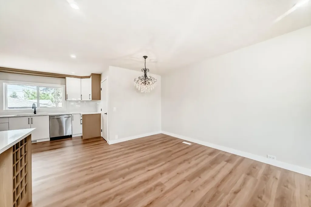 5128 Maryvale Drive NE Calgary AB T2A 2V6