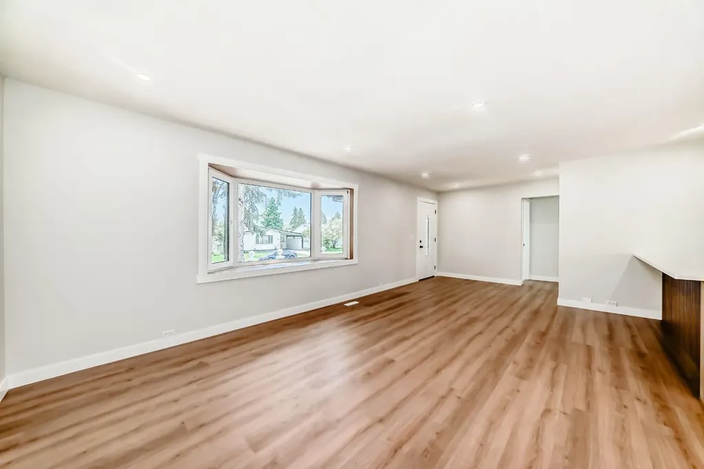 5128 Maryvale Drive NE Calgary AB T2A 2V6