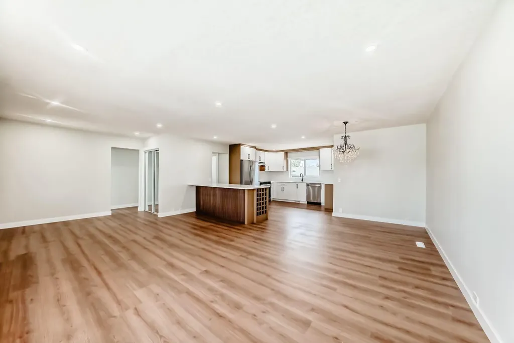 5128 Maryvale Drive NE Calgary AB T2A 2V6