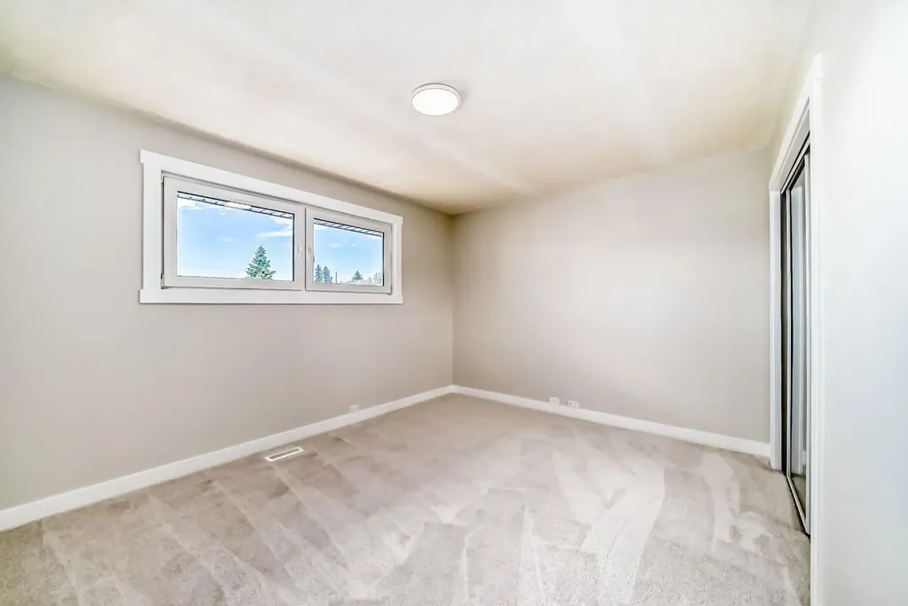 5128 Maryvale Drive NE Calgary AB T2A 2V6