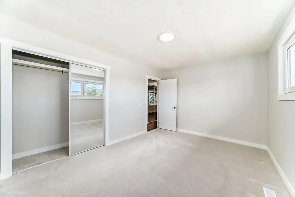 5128 Maryvale Drive NE Calgary AB T2A 2V6