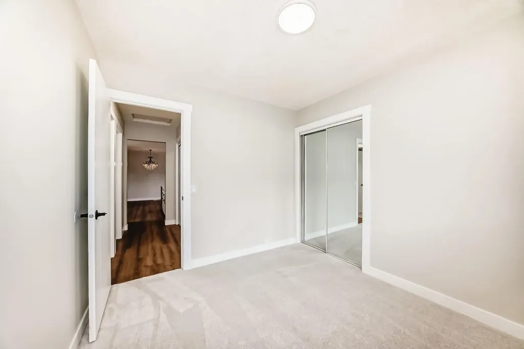 5128 Maryvale Drive NE Calgary AB T2A 2V6