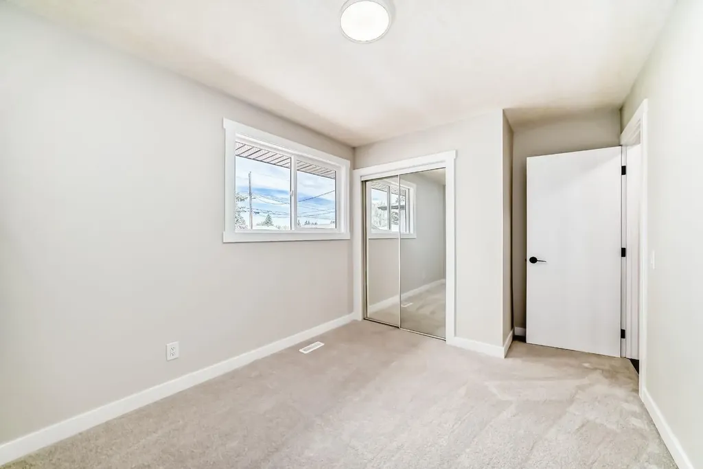 5128 Maryvale Drive NE Calgary AB T2A 2V6