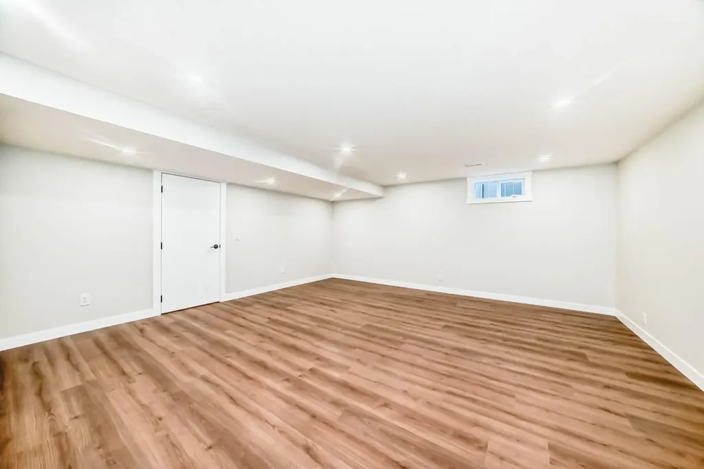 5128 Maryvale Drive NE Calgary AB T2A 2V6