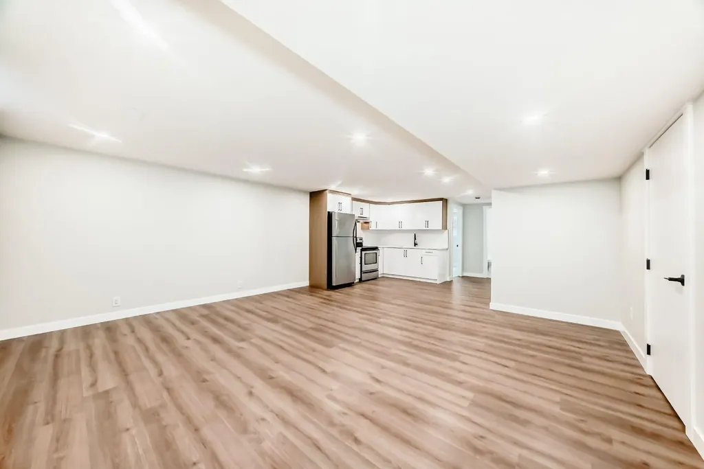 5128 Maryvale Drive NE Calgary AB T2A 2V6