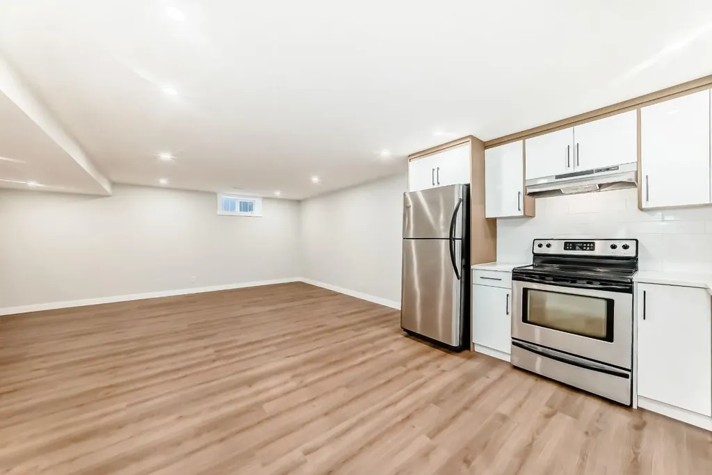 5128 Maryvale Drive NE Calgary AB T2A 2V6