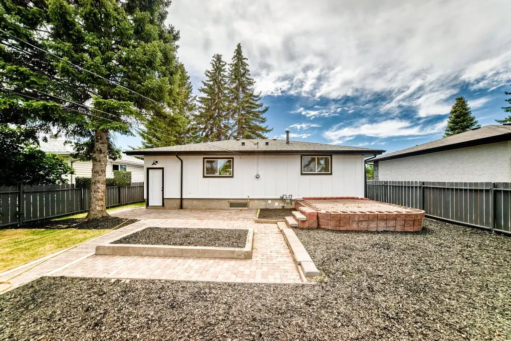 5128 Maryvale Drive NE Calgary AB T2A 2V6