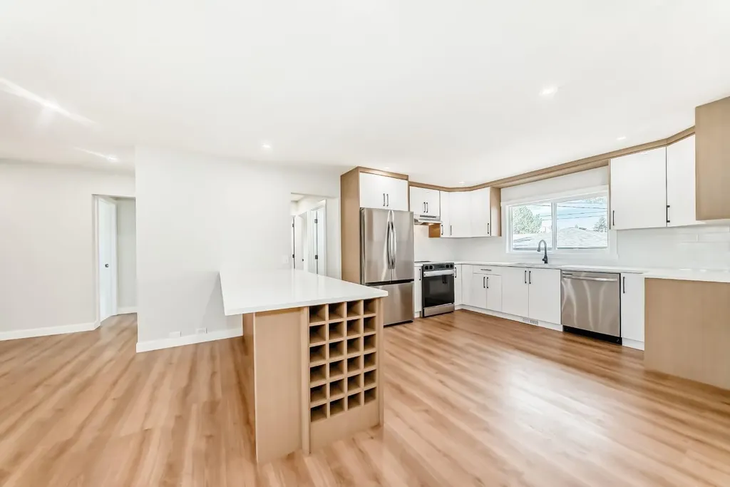 5128 Maryvale Drive NE Calgary AB T2A 2V6