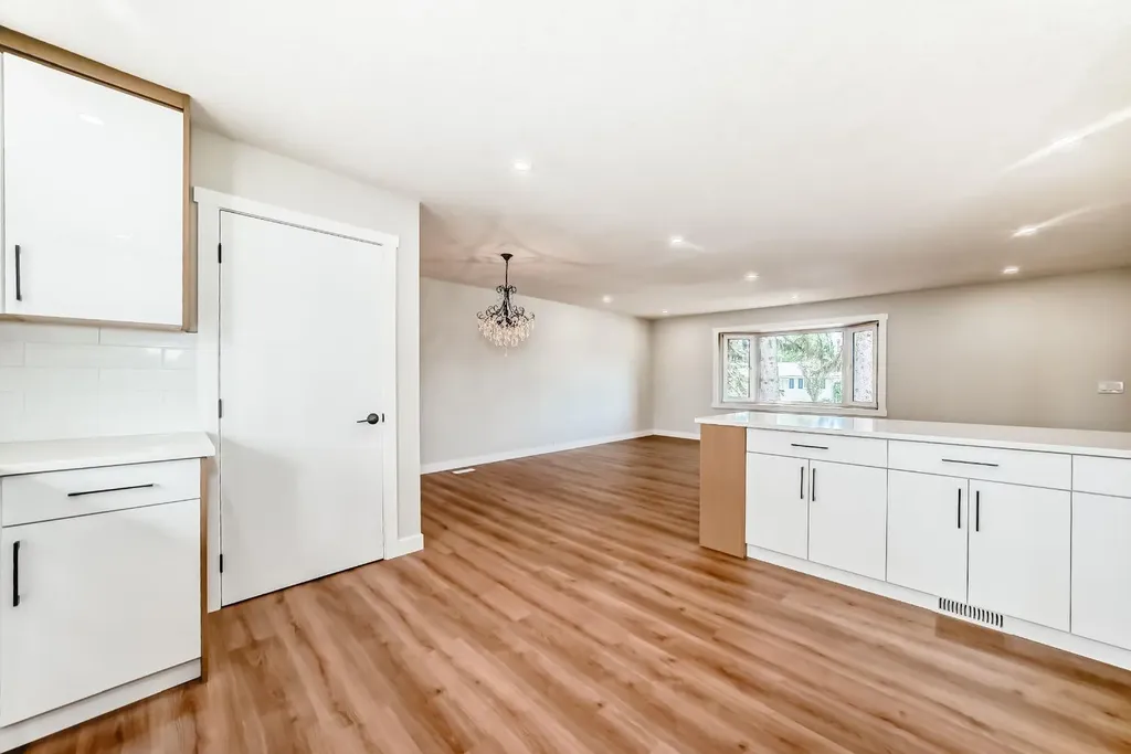 5128 Maryvale Drive NE Calgary AB T2A 2V6