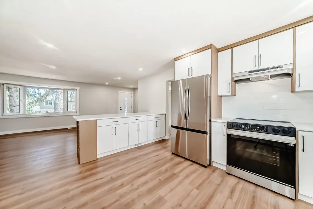 5128 Maryvale Drive NE Calgary AB T2A 2V6
