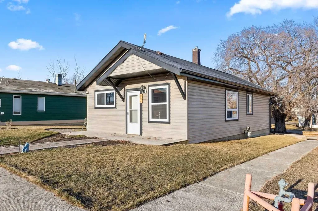 201 1st Street S Milo AB T0L 1L0