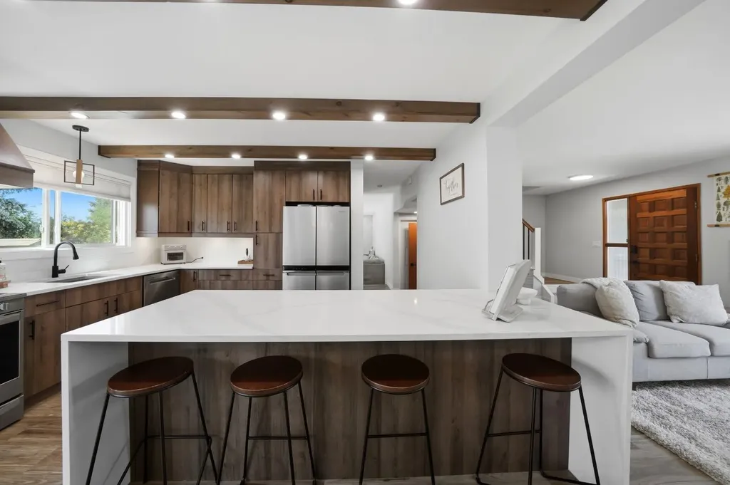 75 Hill Crescent Red Deer AB T4N6G3