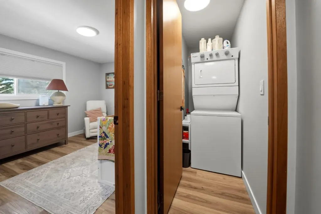 75 Hill Crescent Red Deer AB T4N6G3